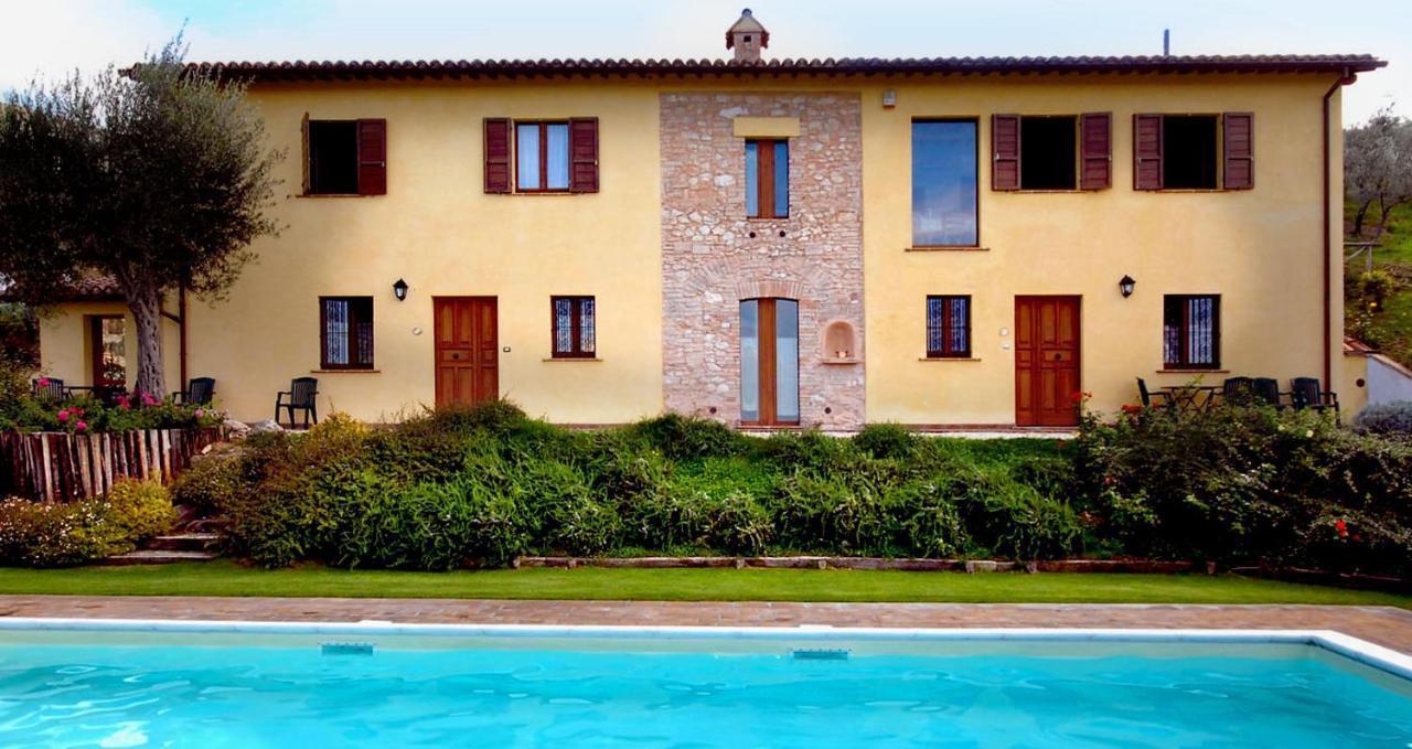 Agriturismo Fiordaliso Треви Экстерьер фото