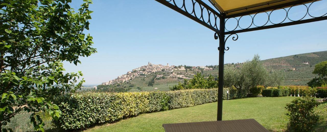 Agriturismo Fiordaliso Треви Экстерьер фото
