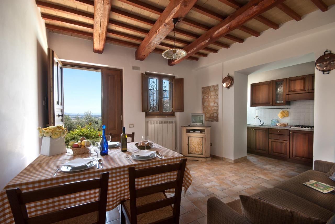 Agriturismo Fiordaliso Треви Экстерьер фото