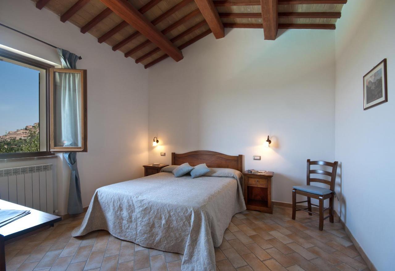 Agriturismo Fiordaliso Треви Экстерьер фото